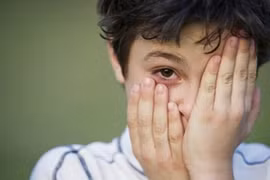 Xem phim bạo lực khiến trẻ ngủ kém