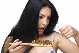 5 cách tự nhiên giúp ngăn ngừa rụng tóc