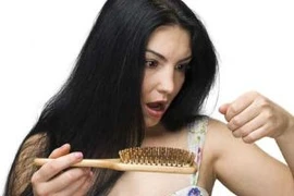 5 cách tự nhiên giúp ngăn ngừa rụng tóc