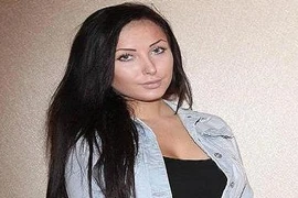 Kiện bạn gái cũ để đòi lại tiền đã “đầu tư” nâng ngực