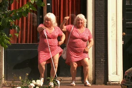 "Gái già" 69 tuổi vẫn hành nghề bán dâm