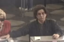 Đóng giả người mẹ quá cố với mưu đồ bất chính