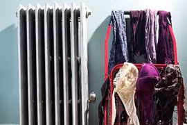Phơi khô quần áo trong nhà gây ra nhiều nguy cơ cho sức khỏe