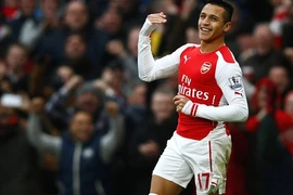 Sanchez chói sáng giúp Arsenal thắng nhàn Stoke