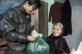 2 lần bị cảnh cáo vẫn "hồn nhiên"... chữa bệnh ung thư