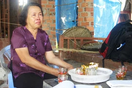 Đau lòng chuyện cha "thế chấp" con ruột vào sới bạc