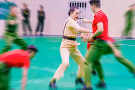 Nữ chiến sĩ công an Hà Nội thi triển tuyệt kỹ Mai Hoa quyền 