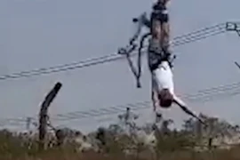 Du khách suýt mất mạng khi chơi trò cảm giác mạnh