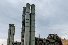 Nga rầm rập triển khai "rồng lửa" S-400 vào trực chiến trên vùng tây bắc