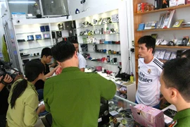 Phát hiện, thu giữ 3.000 thiết bị nghe - quay lén, phá sóng và quân trang quân dụng