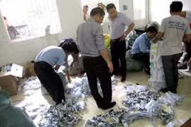 Sen vòi Trung Quốc lắp ráp lại thành sen vòi nhãn hiệu nổi tiếng