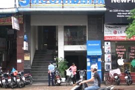 Táo tợn cướp xe máy của khách đi rút tiền ở cây ATM