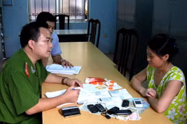 "Ôsin" cuỗm tiền vàng của chủ, đưa giai về nhà "tâm sự"