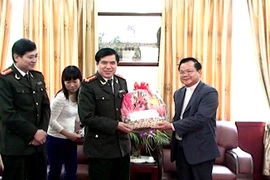 Đoàn Giáo xứ Thái Hà chúc Tết lực lượng CAQ Đống Đa