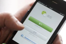 Giăng bẫy tình rồi chiếm đoạt iPhone