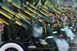 Cận cảnh diễn tập nghi thức bắn 21 phát đại bác chào mừng 70 năm Quốc khánh