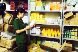 Phát hiện nhiều máy làm đẹp và hóa mỹ phẩm nhập lậu 