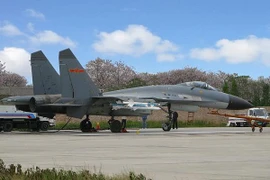 Phiên bản copy Su-27 mới nhất của Trung Quốc lần đầu cất cánh