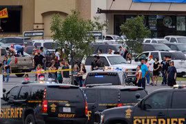 Mỹ: Đấu súng giữa các băng nhóm đua môtô làm 9 người thiệt mạng 