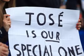 Khi người thua cuộc vẫn làm…vua!