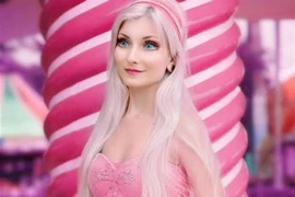 Xinh như búp bê sống dù không phẫu thuật