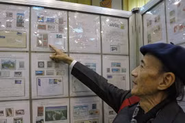 Sự cuốn hút của những phiên bản tem kỳ lạ