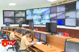 Lắp đặt hàng loạt camera giám sát quanh bến xe Mỹ Đình để xử lý xe dù bến cóc