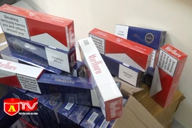 Từ 15/10, buôn bán 1 bao thuốc lá lậu có thể bị phạt tiền tới 3 triệu đồng