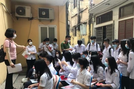 Gần 1.000 học sinh được ưu tiên làm căn cước công dân gắn chip 