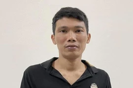 Bắt nghi phạm giết người vì không ép được cô gái vào nhà nghỉ