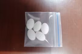 Mua bán trái phép chất ma túy lúc nửa đêm 