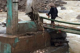  Audio 24-8-2016: Bãi vàng có 9 người tử vong vẫn bị cô lập