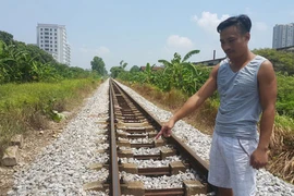 Nhân chứng kể phút cô gái thuê chặt chân tay quằn quại bên đường sắt