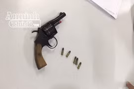 Hà Nội: CSCĐ phát hiện đôi nam nữ mang súng tự chế đi đòi nợ thuê 