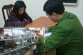  Đột kích kho hàng "khủng" của "bà trùm" phụ tùng ô tô