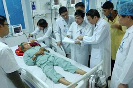 Uống rượu bao nhiêu là "vừa đủ" để không phải nhập viện?