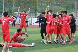 Xác định xong 2 cặp đấu đầu tiên của vòng 1/16