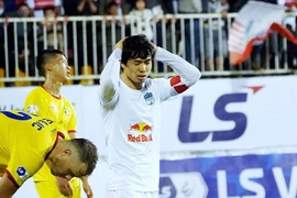 VFF cho dừng V-League 2021, HAGL có được trao cúp vô địch?