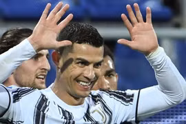 Lập hattrick, Ronaldo xô đổ kỷ lục của "Vua bóng đá" Pele