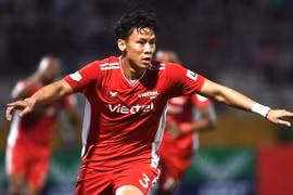 Quế Ngọc Hải trở lại như mơ, ĐKVĐ Viettel hạ đẹp Bình Dương