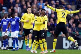 Hạ thuyết phục Leicester, Chelsea xây chắc ngôi đầu bảng