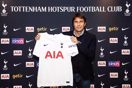 Conte chính thức trở thành HLV trưởng Tottenham