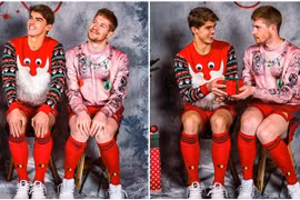 Bộ ảnh Giáng sinh 'cute lạc lối' của De Bruyne và tuyển Bỉ
