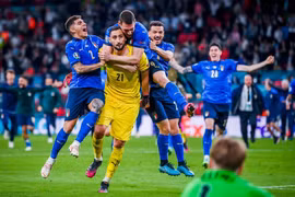 Người hùng thầm lặng của Italia đoạt giải xuất sắc nhất EURO