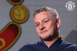 Solskjaer mắt đỏ hoe nói lời chia tay M.U