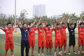 [ẢNH] Vượt qua cựu Á quân, THPT Phúc Lợi lần đầu tiên vào chung kết