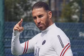 Chán cảnh 'nuôi báo cô', PSG tính tống khứ Sergio Ramos