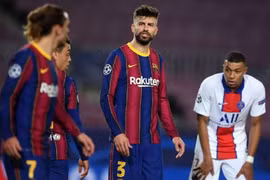 Hai sao Barca chửi nhau trong trận thua thảm PSG