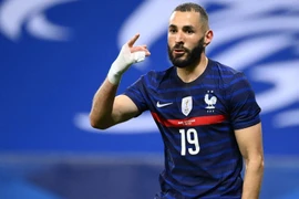 Benzema mất điểm trong ngày trở lại tuyển Pháp