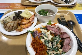 [ẢNH] Cận cảnh một bữa ăn của VĐV Việt Nam ở Olympic Tokyo